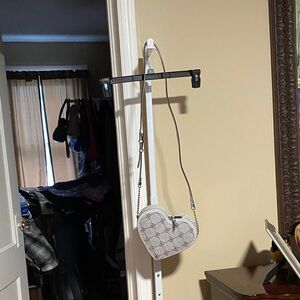 VS Pink Heart-Shaped Rhinestone Crossbody Bag with Chain Strap